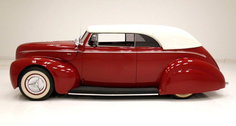 1939 Ford Deluxe Convertible