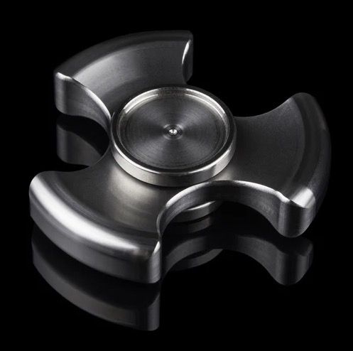 fidget-spinners/rotablade-tri-stubby-titanium.jpg