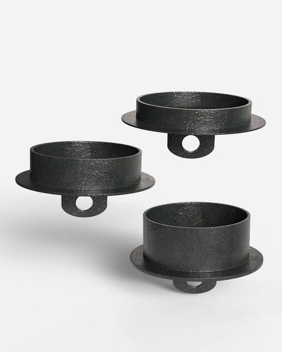 Three Gods of Grip hub pinch tools in low, mid and high heights, black steel discs with lifting eyelets
