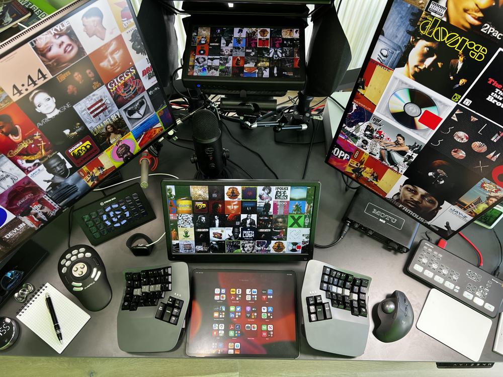 office/221219-home-office-setup-09.jpg