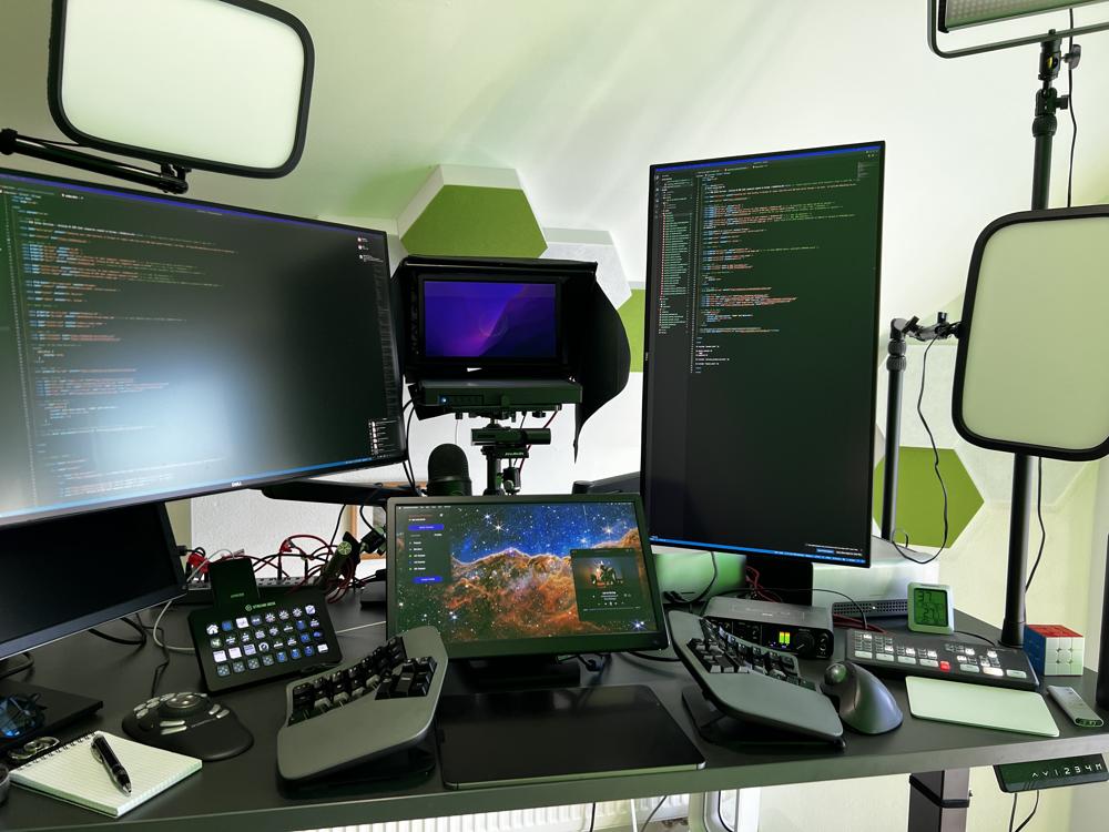 office/221219-home-office-setup-16.jpg