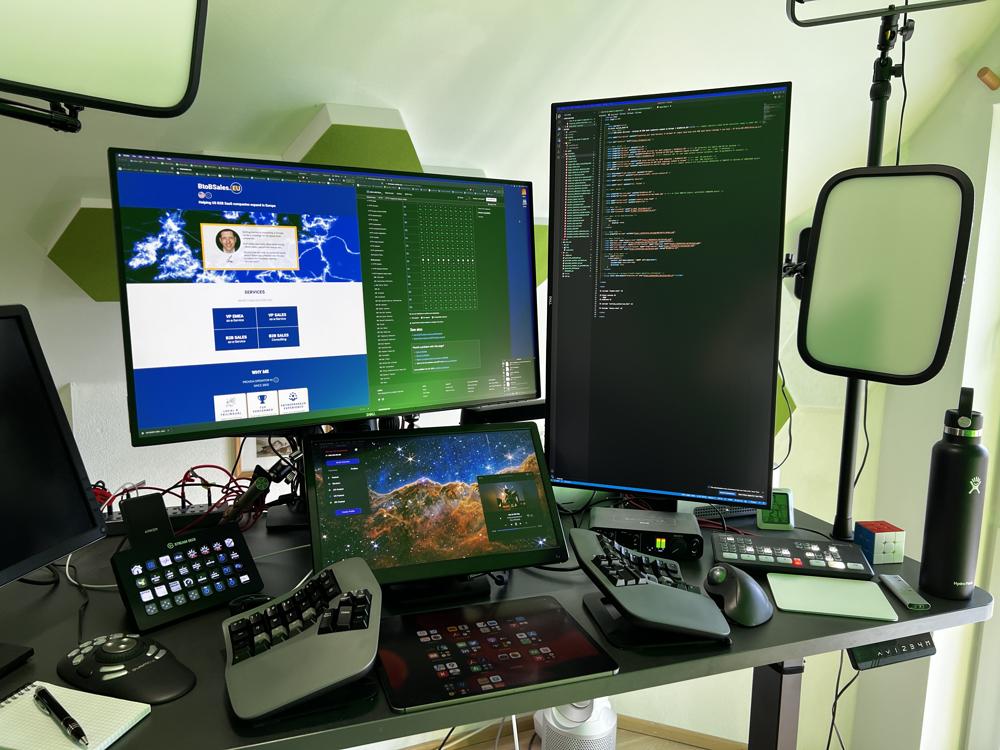 office/221219-home-office-setup-19.jpg