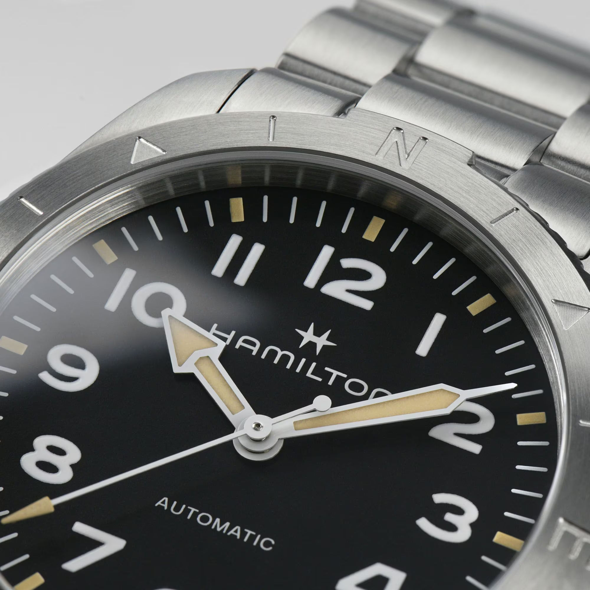 watches/hamilton-h70315130_detail1_lowresweb.avif