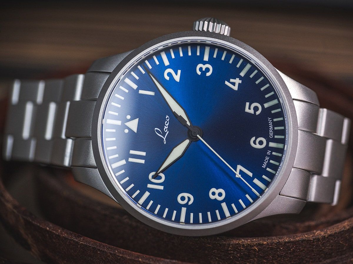 watches/laco-fliegeruhr-typ-a-augsburg-blaue-stunde-42-mb-862100mb-mood-1-slide.jpg