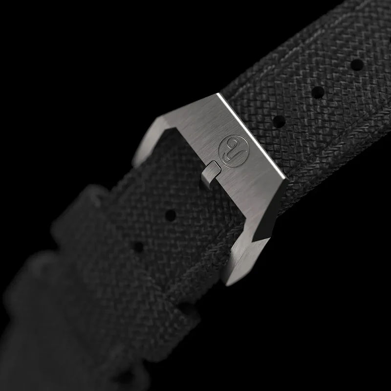 watches/yema-AAE_FLYGRAPH_BLACK_BRACELET_04_1200.webp