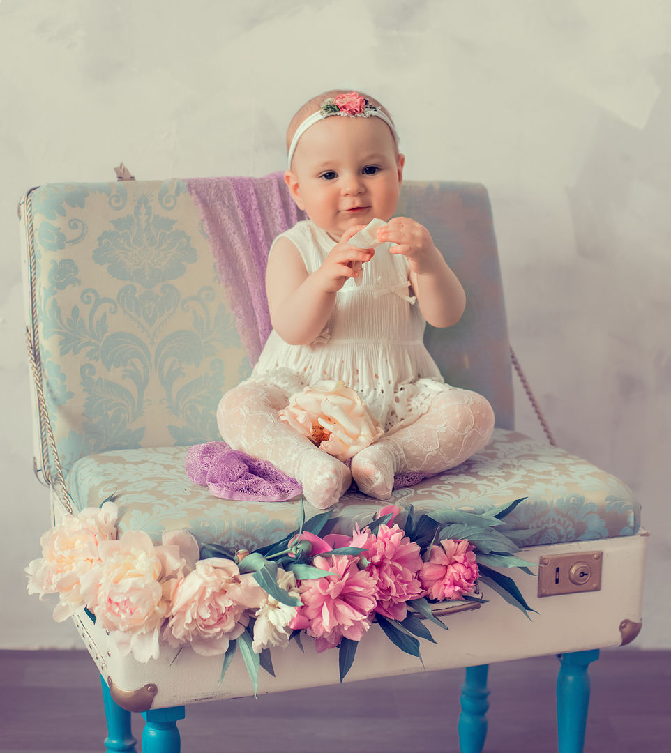 Joyful cake smash milestone