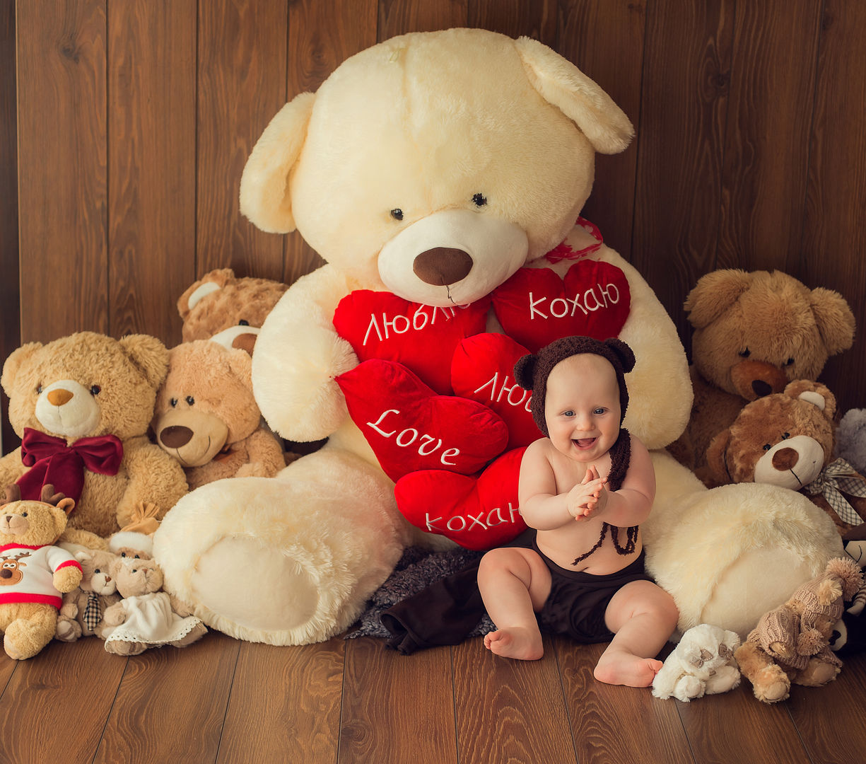 Messy and fun cake smash photography