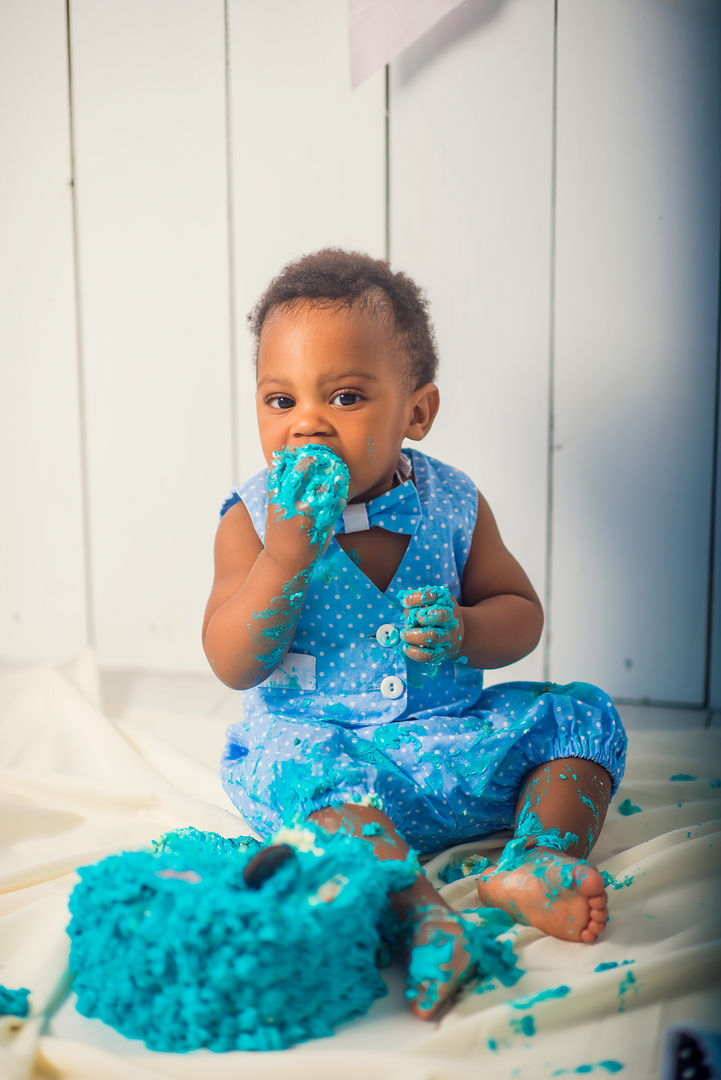 Beautiful baby milestone session