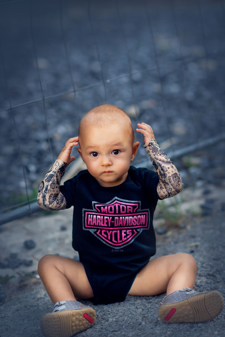 Sweet baby sitter milestone portrait