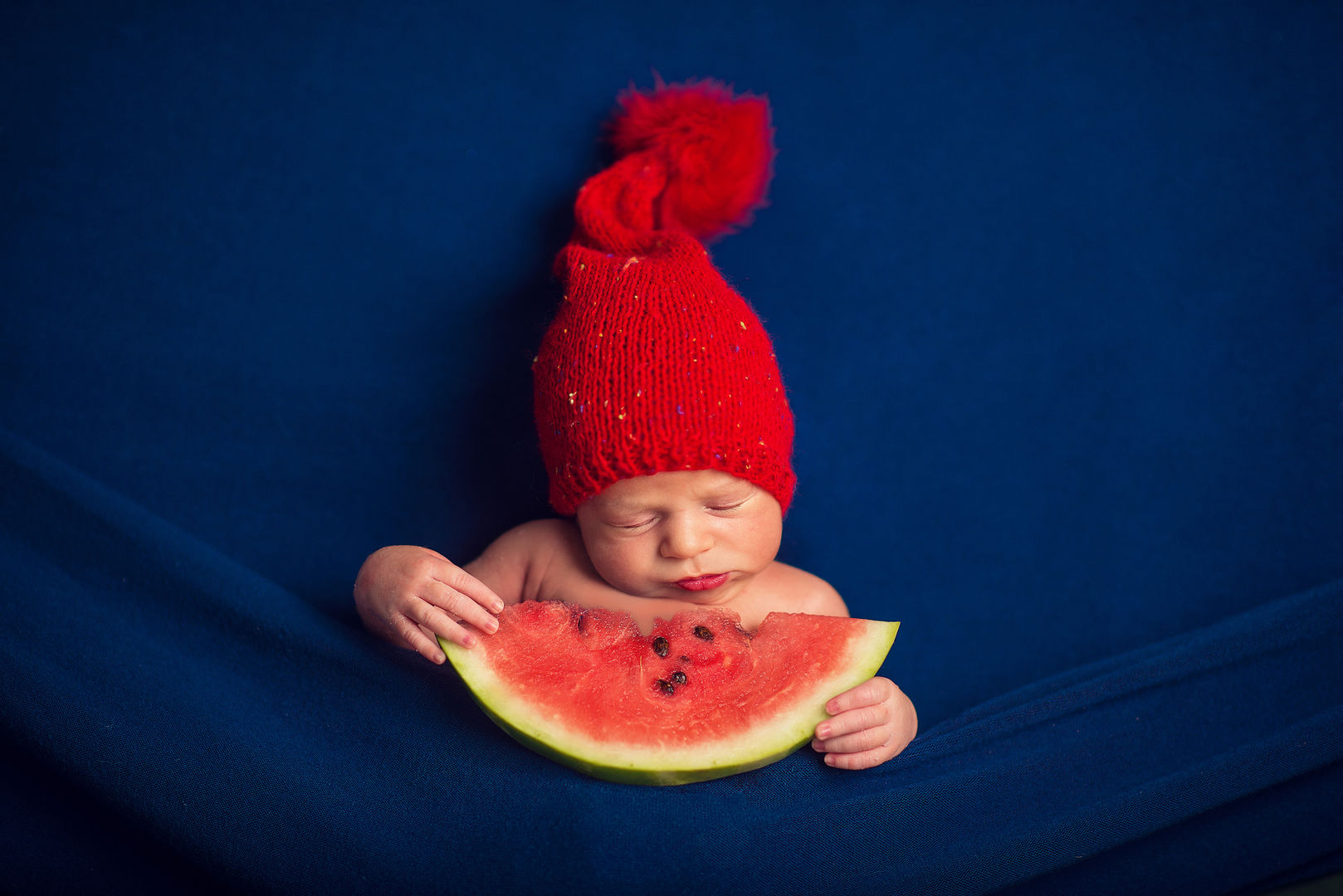 Newborn baby in dreamy setting - fine art baby photography