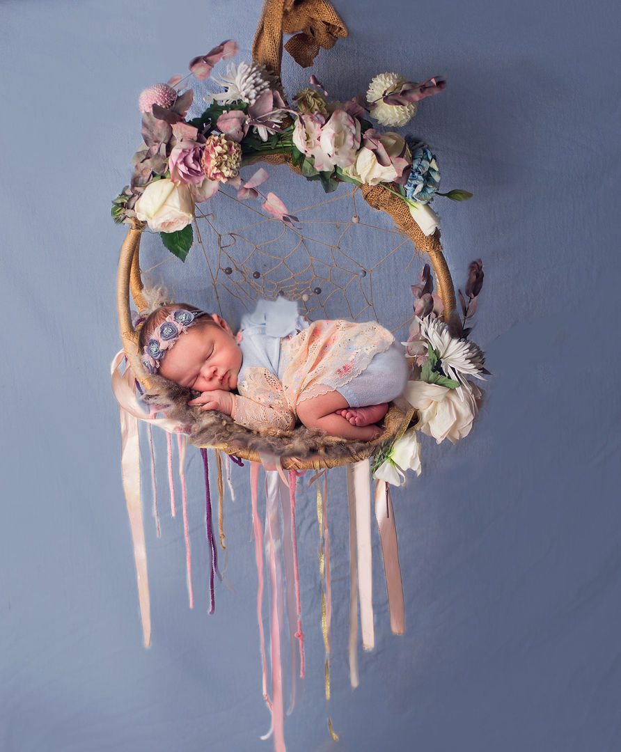 Posed newborn baby portrait - fine art newborn photography