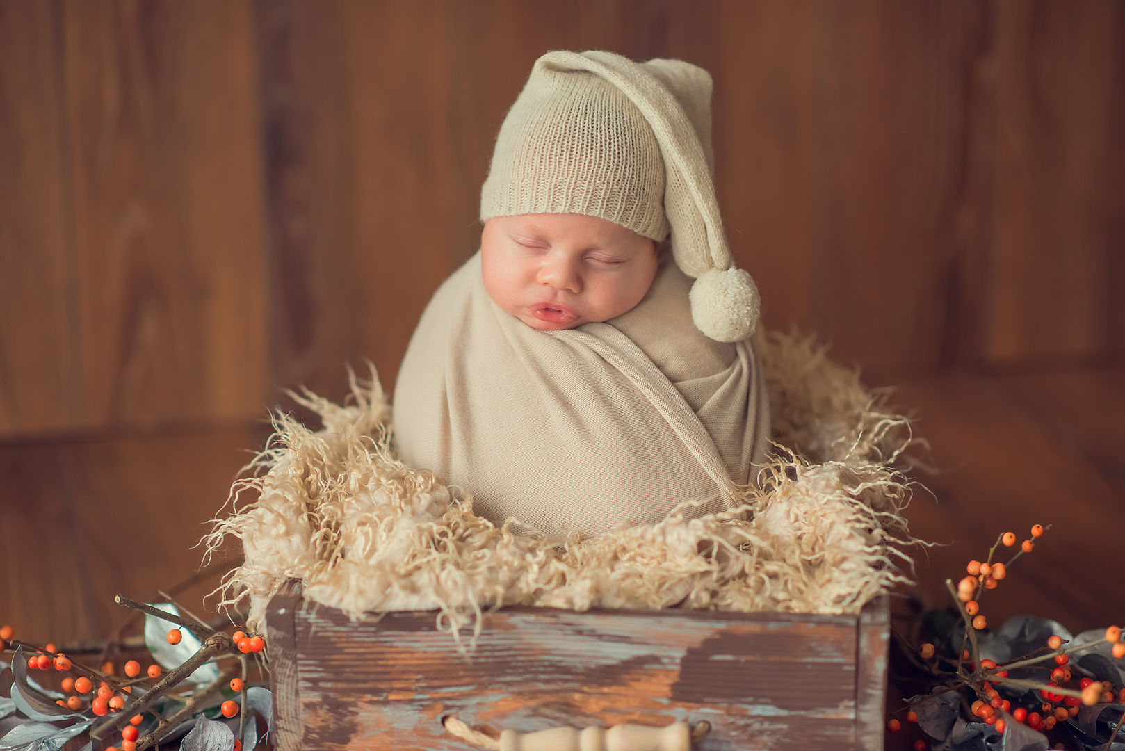 Sleeping newborn baby portrait - classic newborn photography