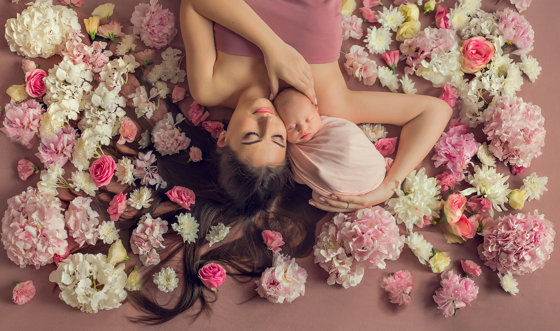 Newborn twins in artistic composition - twin baby photography