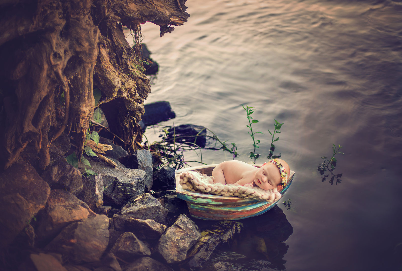 Classic newborn baby portrait - fine art photography