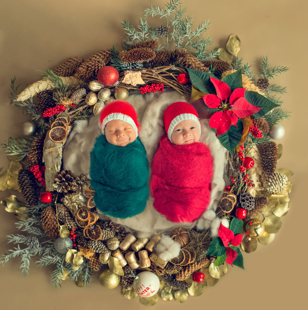 Sleeping newborn baby - artistic newborn photography