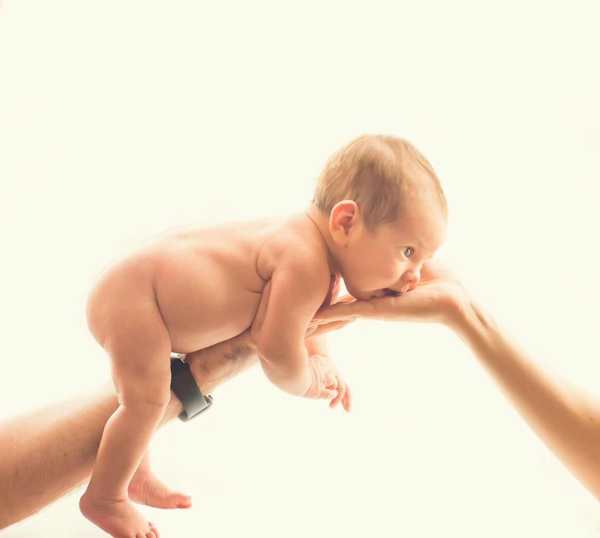 Sweet newborn lifestyle photography session