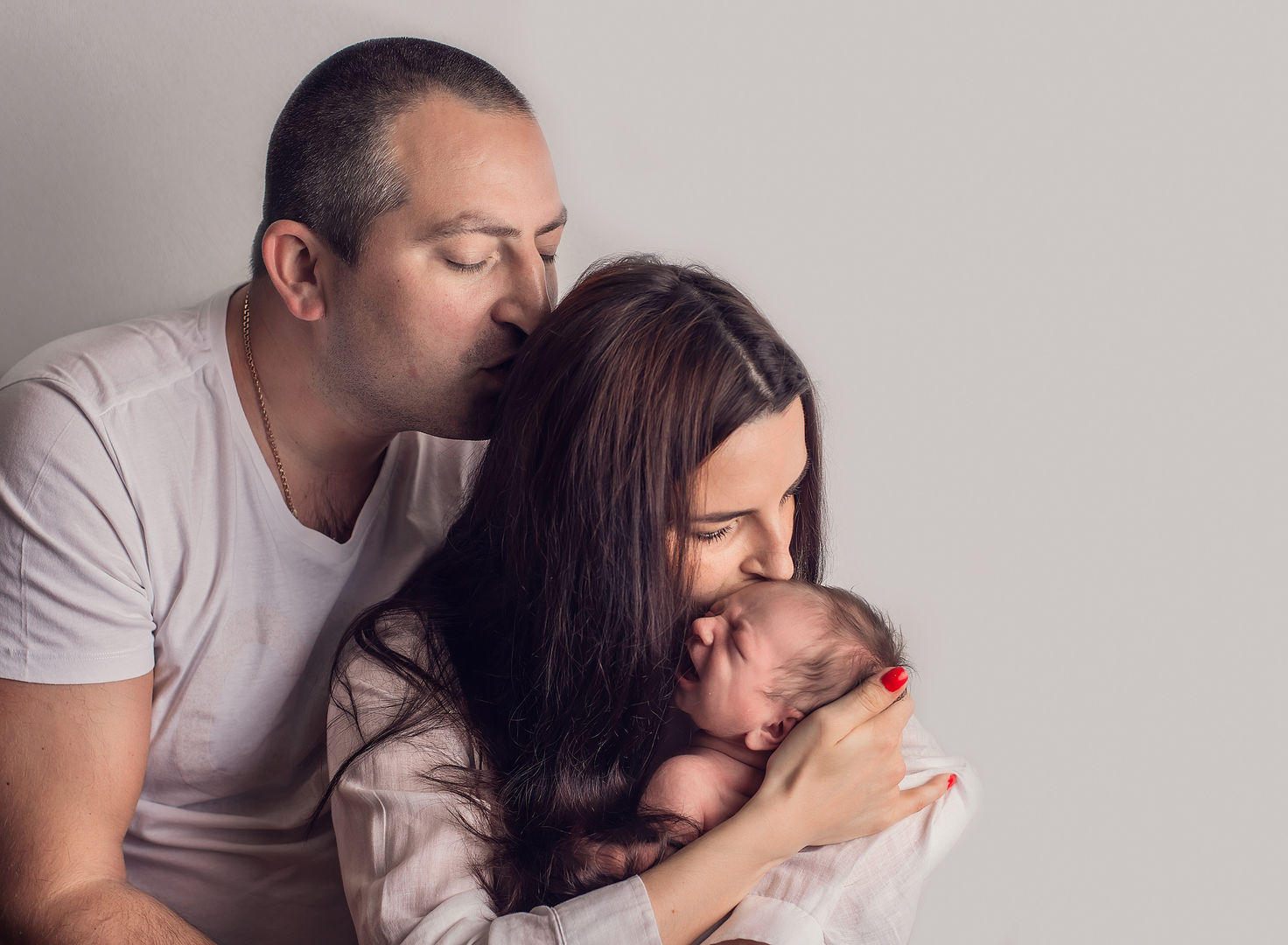 Sweet newborn lifestyle photography session