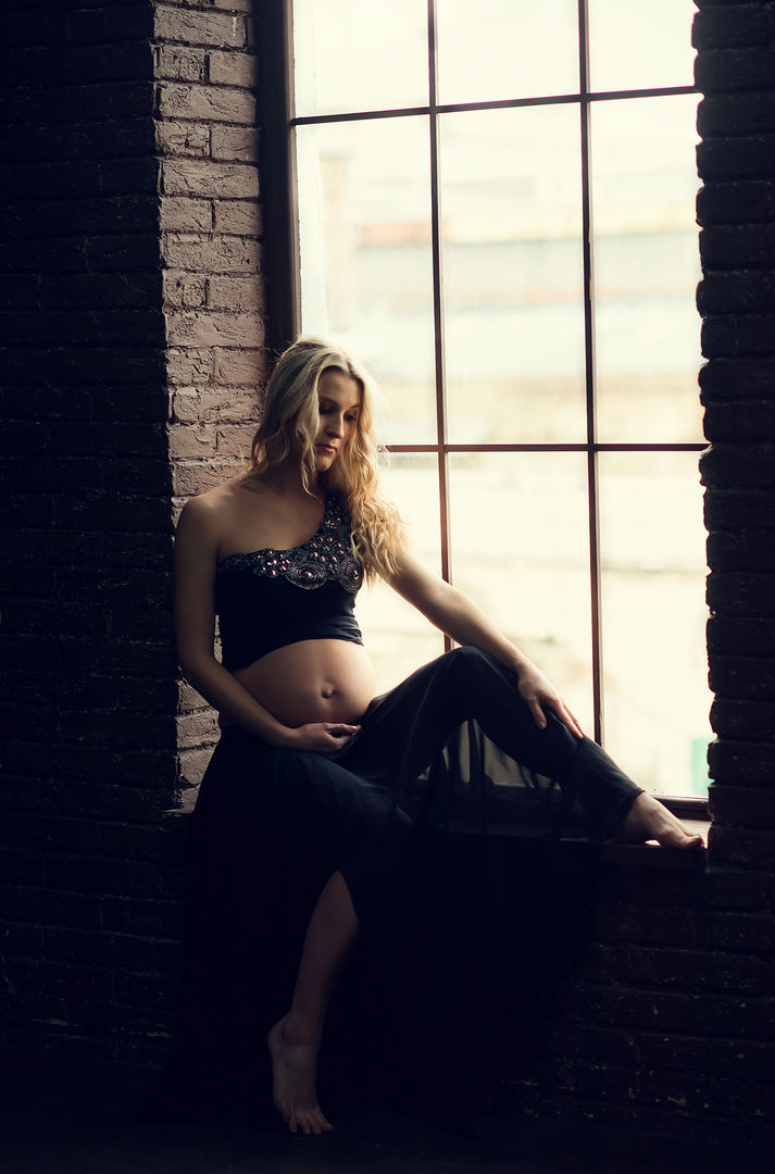 Stunning pregnancy photography showcasing beauty