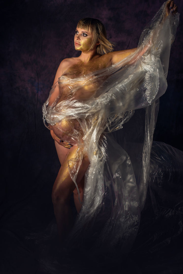 Beautiful pregnancy photography with soft lighting