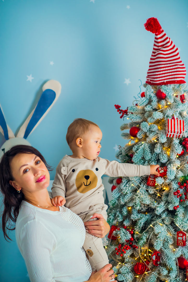 Holiday themed family portrait