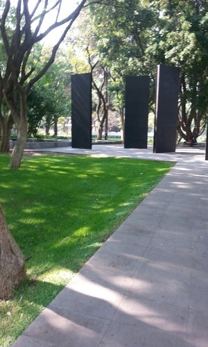 Plaza de los 50 Años id_dup
