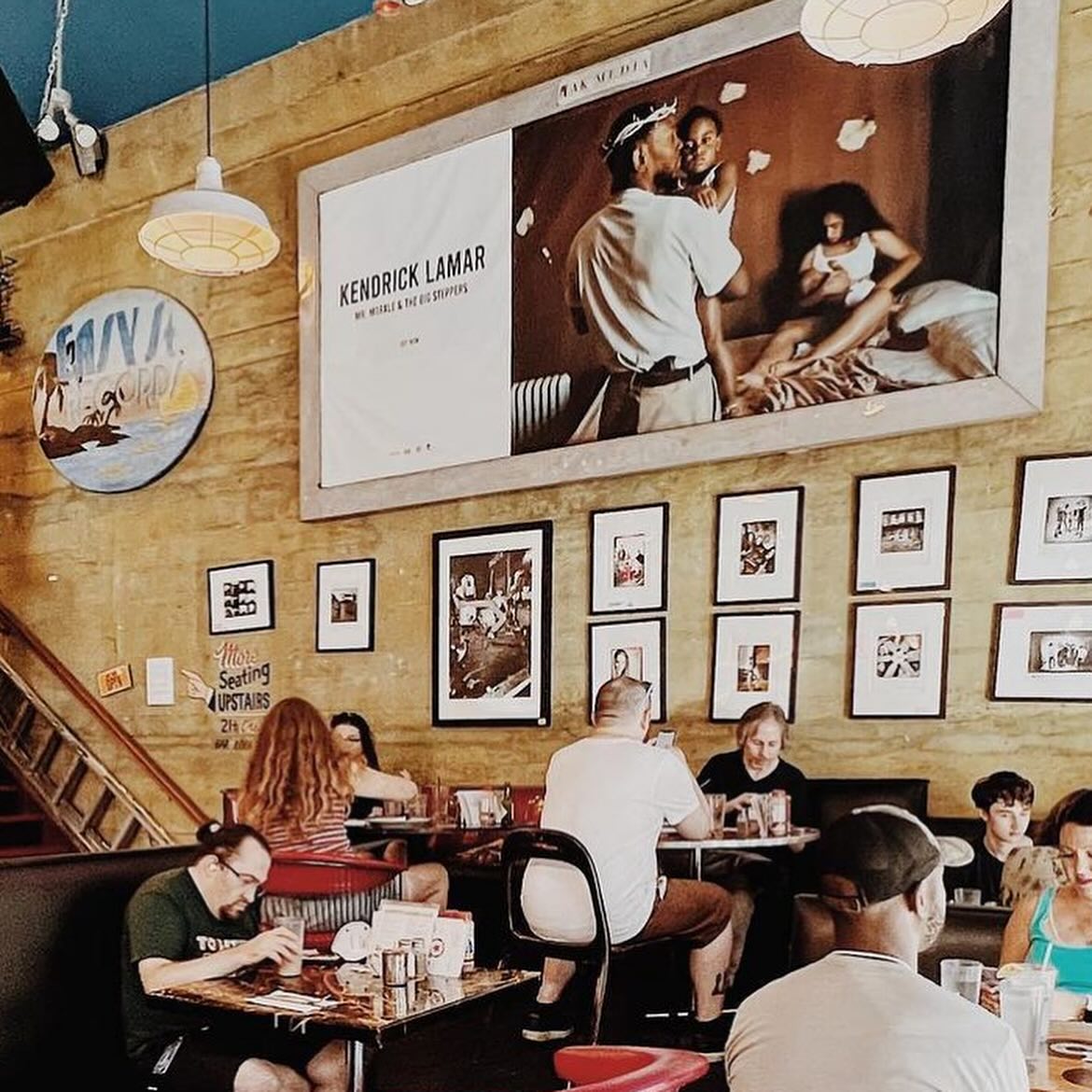 Easy Street Records & Cafe