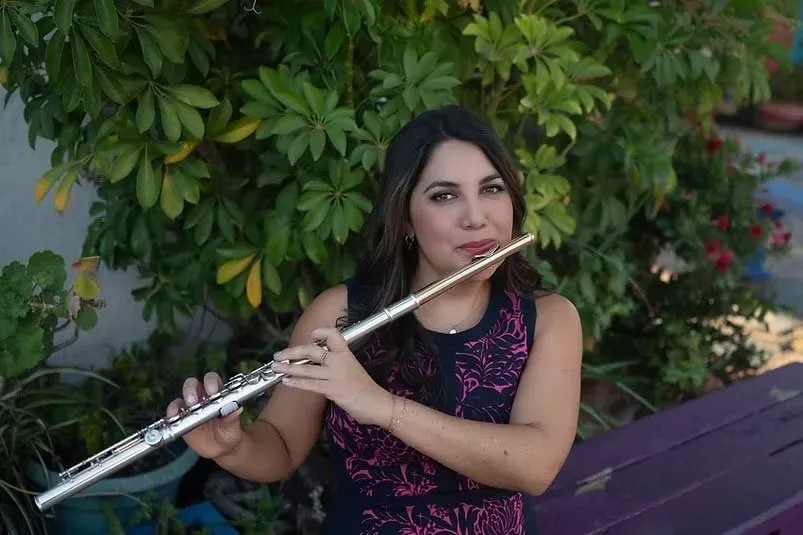 Julia Barnett & Kathleen Lory – Free Mini Concert