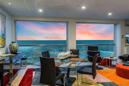 Wind ‘n Sea Condos
