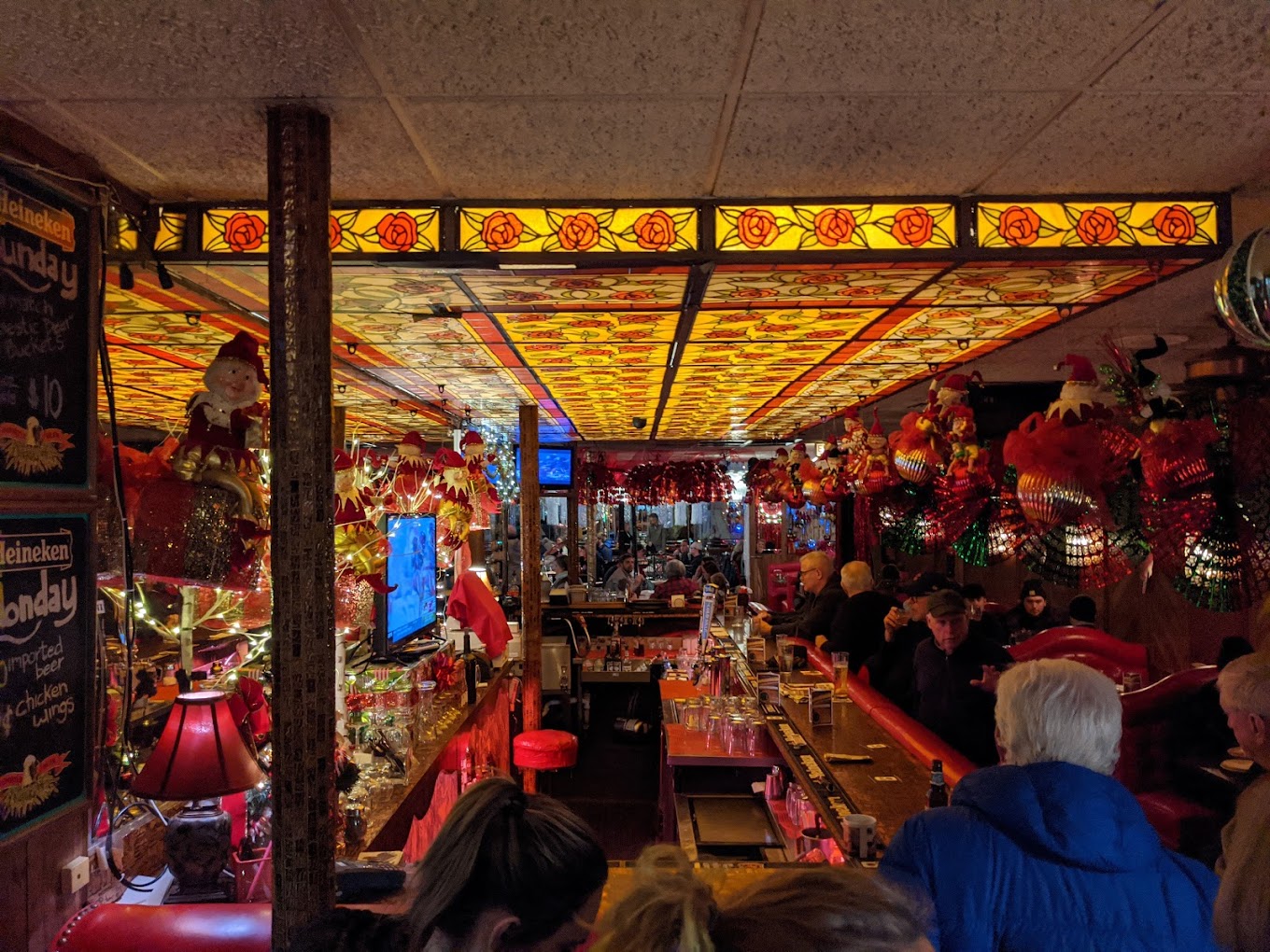 Marie's Pizza & Liquors