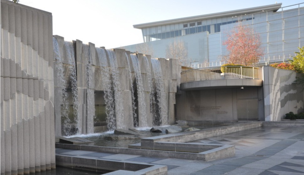 Martin Luther King, Jr. Memorial and Fountain is_dup