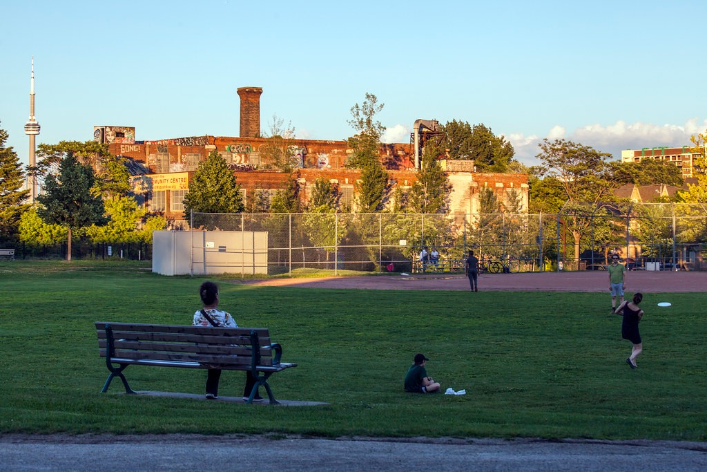 Sorauren Avenue Park