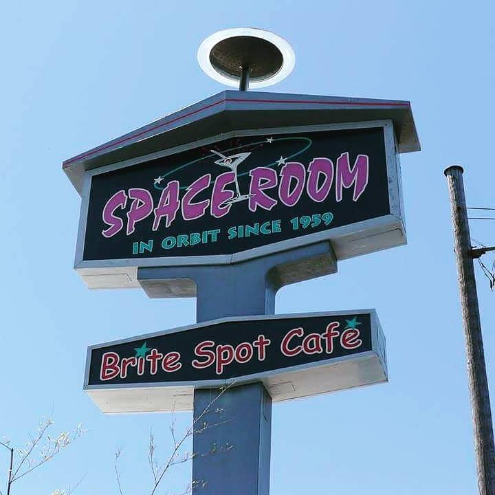 Spaceroom Lounge