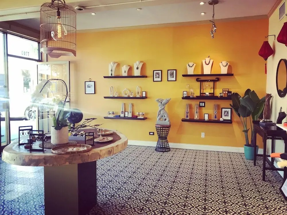 TOTEM BOUTIQUE