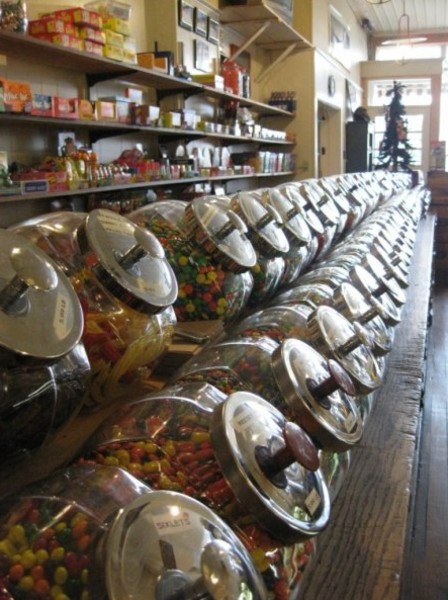 Holland's Mercantile