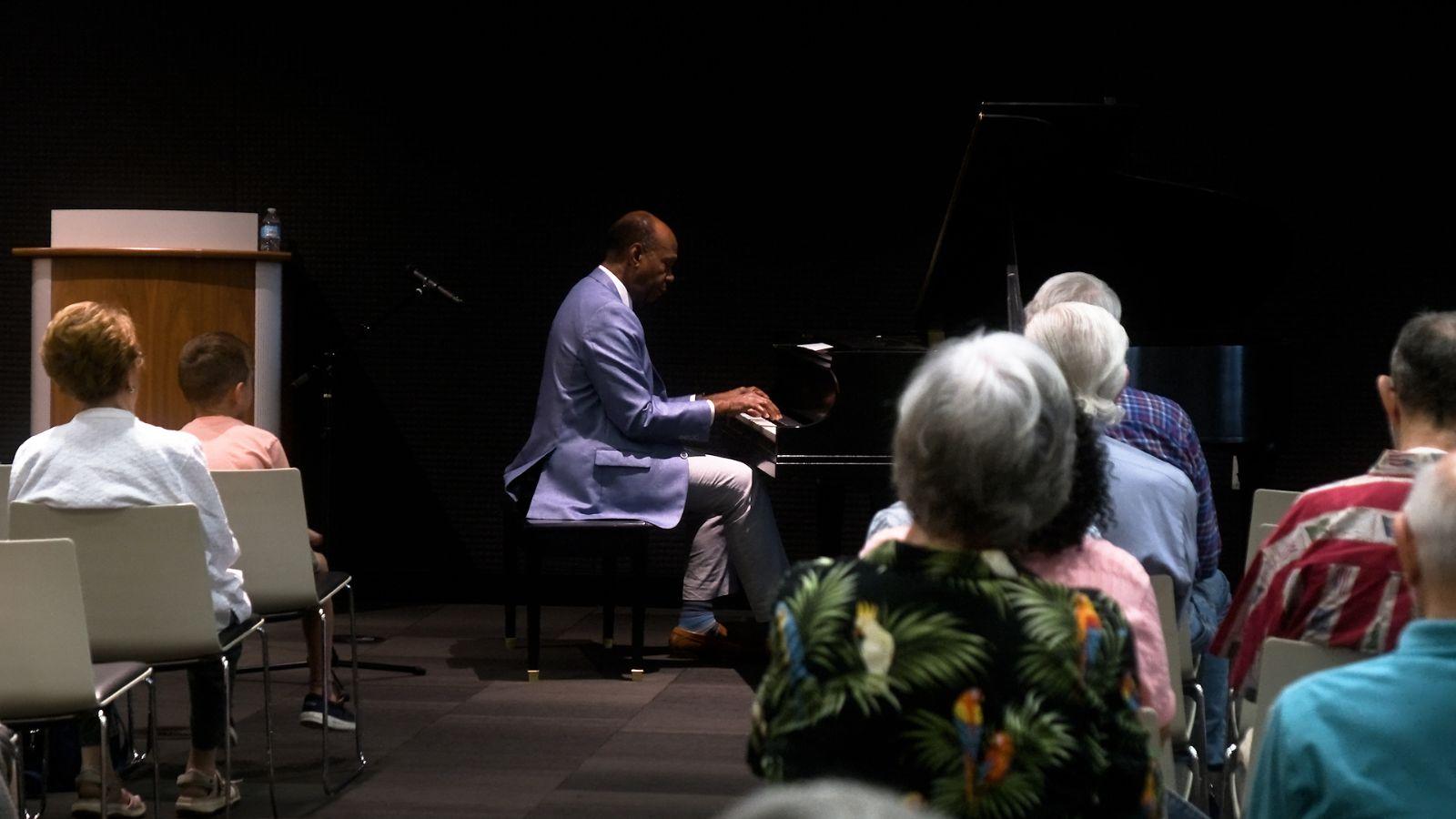 Music Sandwiched In: Pianist Donald Ryan