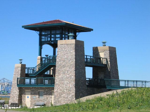 Middle Harbor Shoreline Park