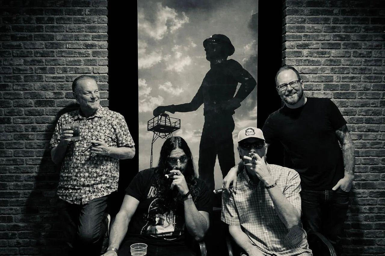 Live Music - featuring Kings of Leisure