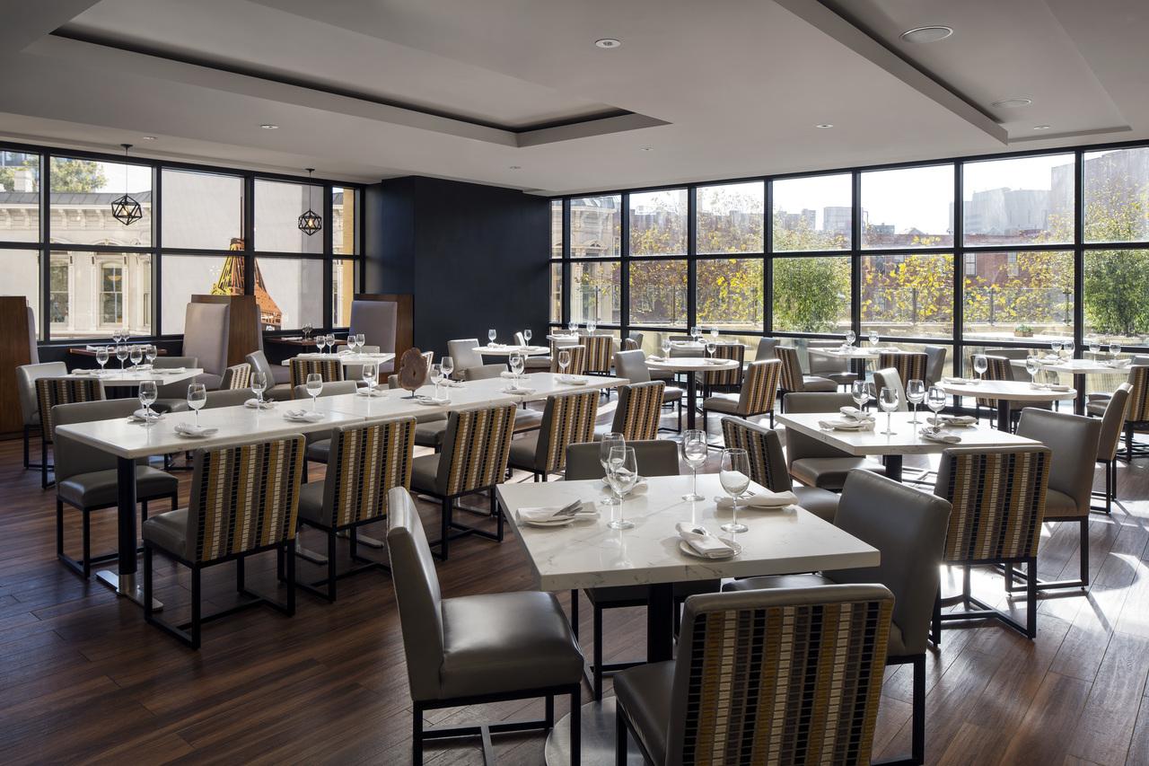 Iron & Oak Restaurant and Bar