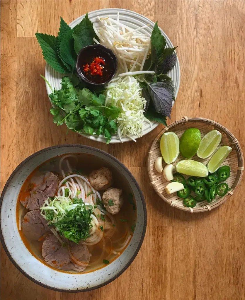 Eating Saigon