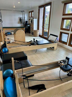 Mélange Studio Pilates And Yoga