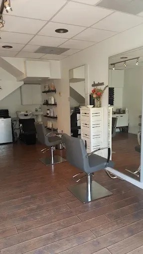 The Colour Palette Salon