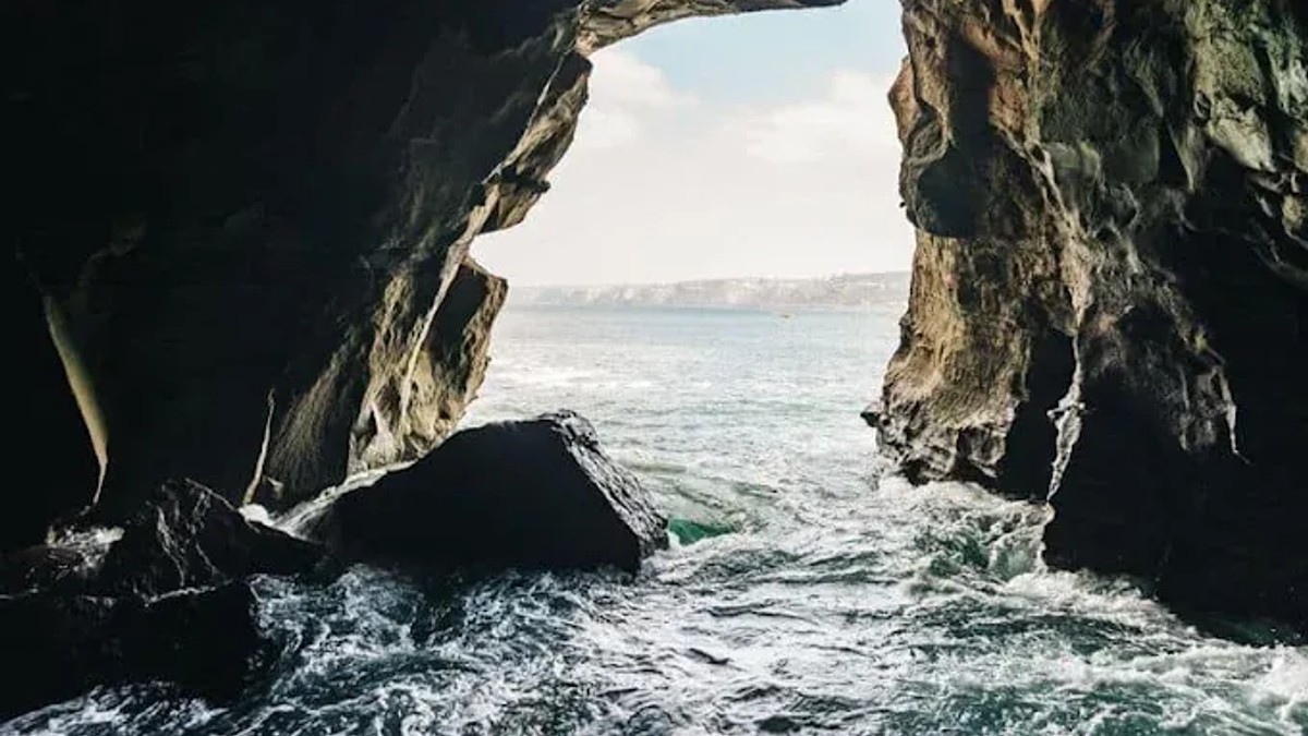 The Cave Store | La Jolla by the Sea