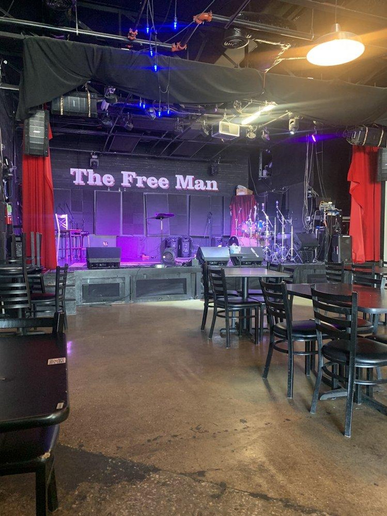 The Free Man Cajun Cafe & Lounge