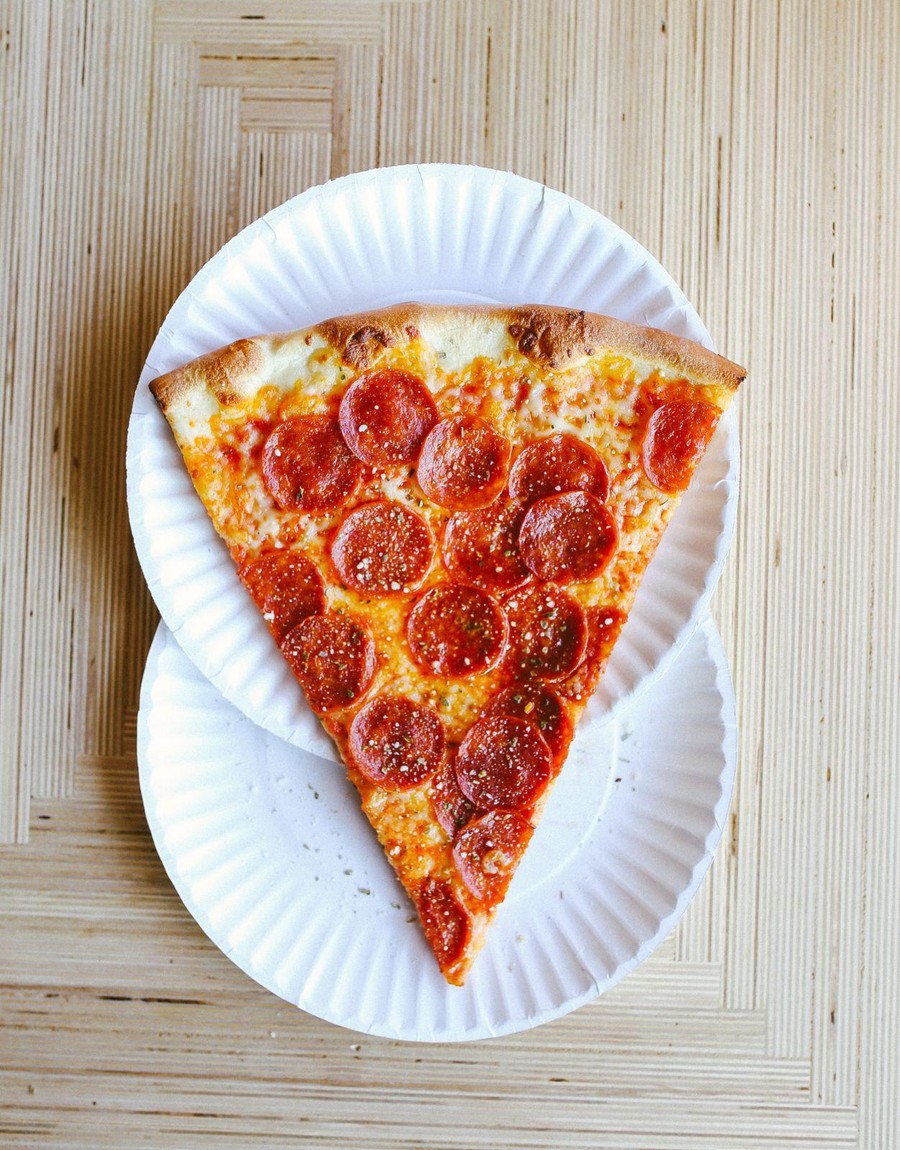 Five Points Pizza Celebrates 15 Years with Free Slice Night