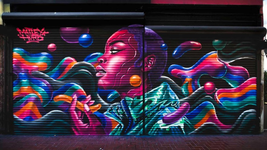Murals & Monuments Tour