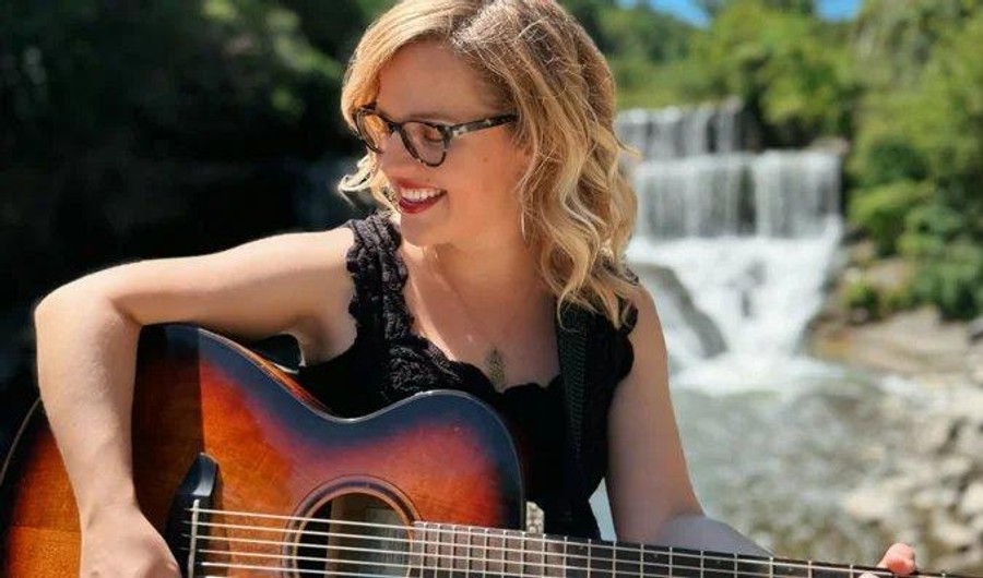 Ryman Sidewalk Sessions with Meg Williams