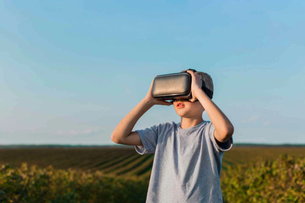 Mixed Reality Solutions by AIBUZZ - Blending Digital & Physical Worlds