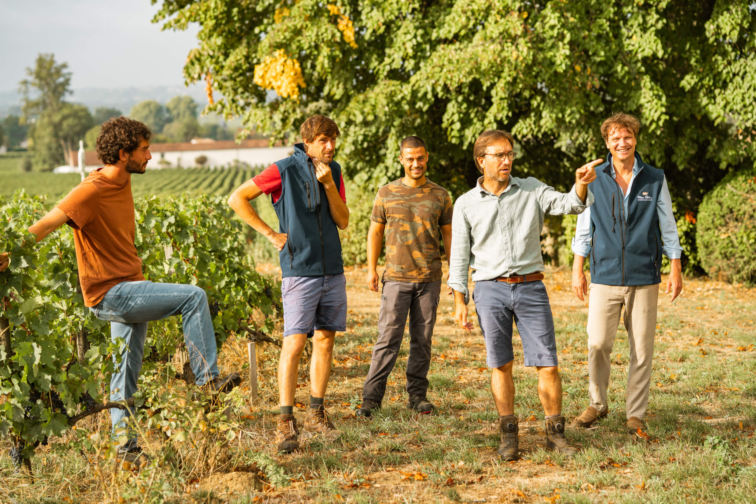 The evolution of the wine consulting profession: from solitary to collective - Vignerons Consultants