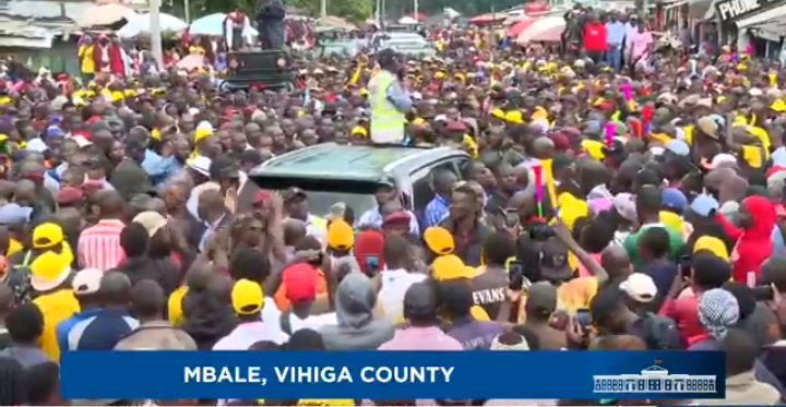 ruto gives out money in mbale