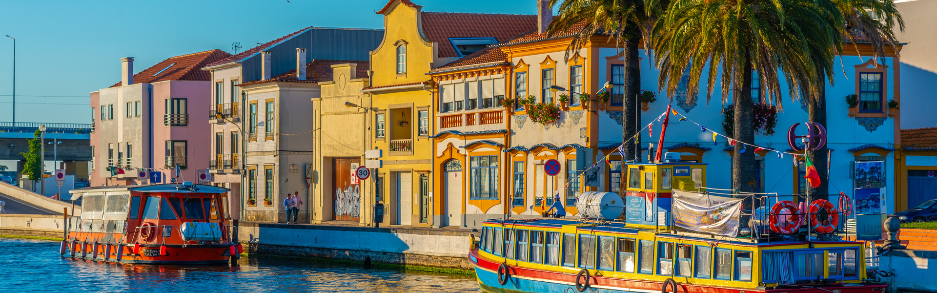 Tour a Aveiro con paseo en barco Moliceiro